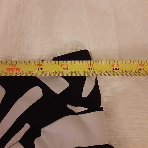 Womens 1X Black & White Abstract High-Lo Midi Skirt Polyester-Spandex Stretchy!! - Picture 7 of 7